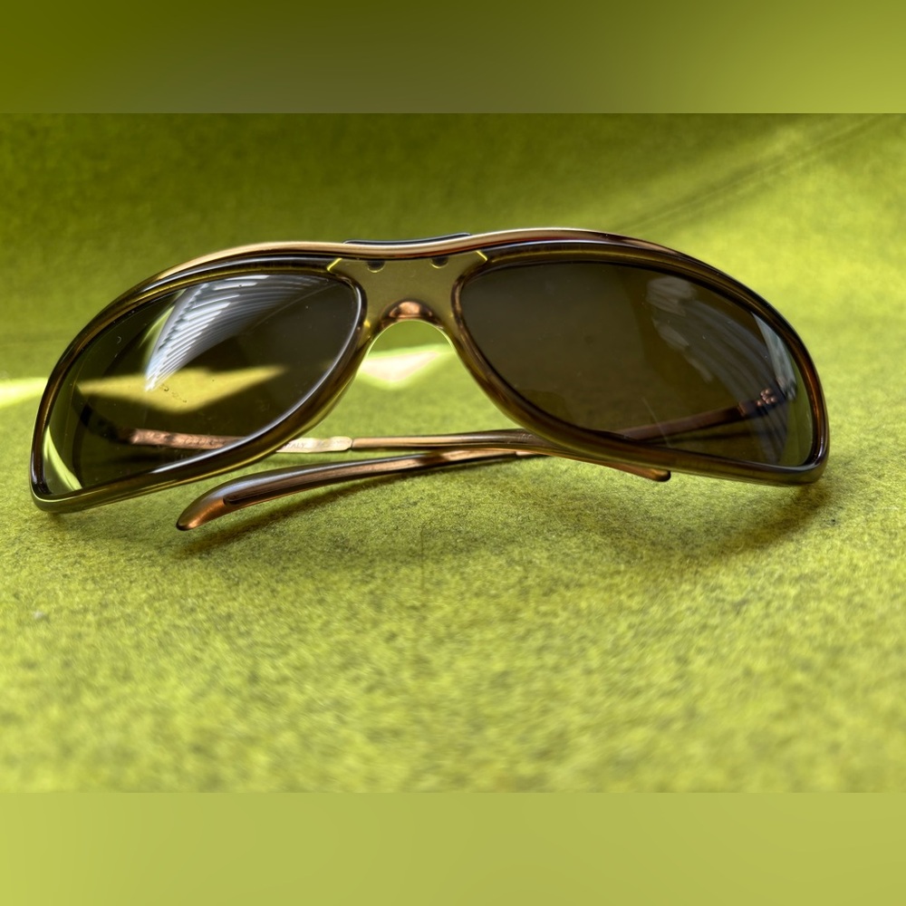 Women’s Vintage Gucci Sunglasses